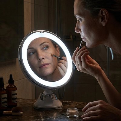 Miroir grossissant